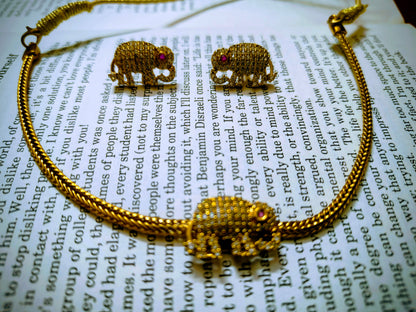 Beautiful and Classic Jewellery set