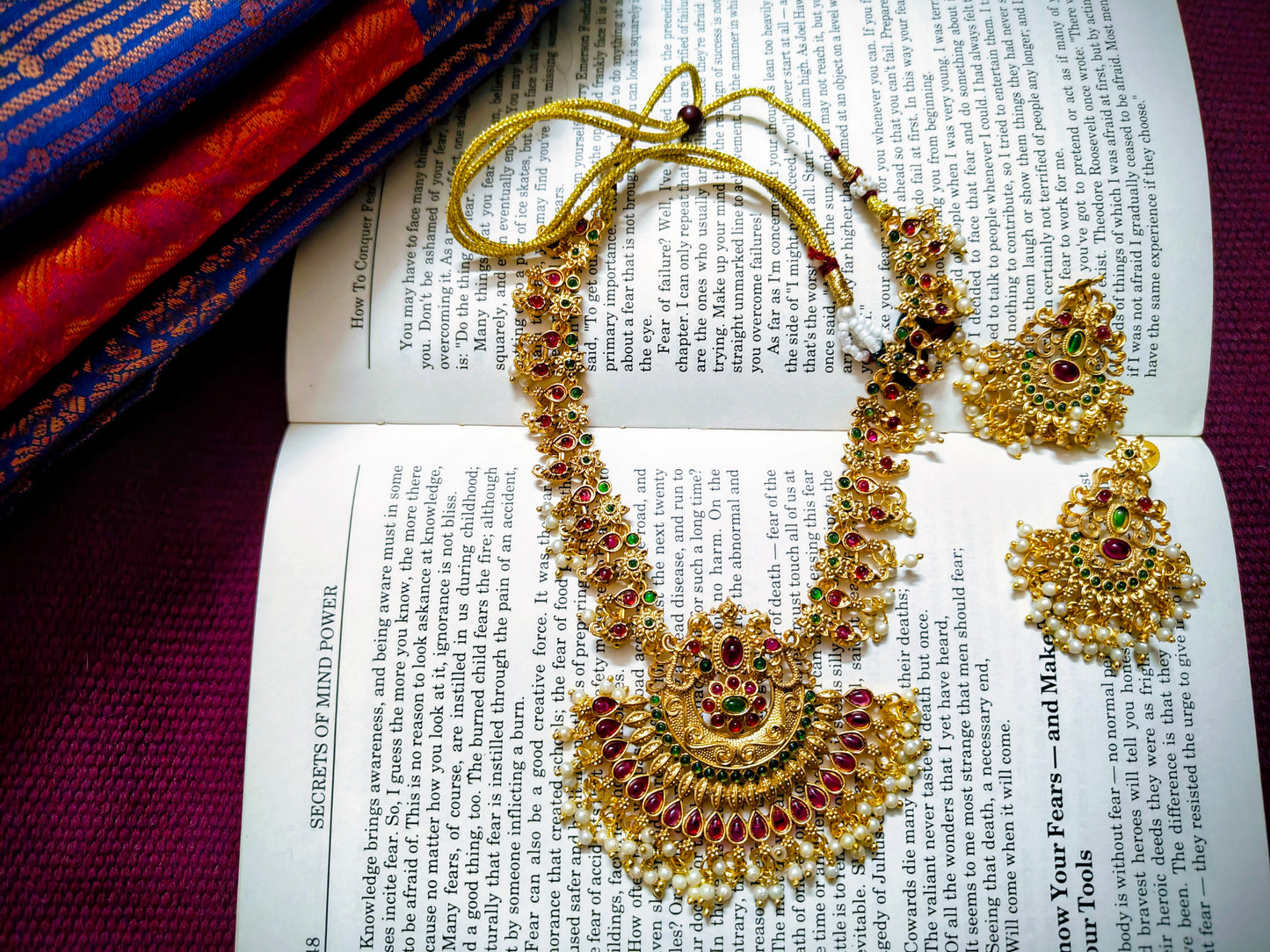 Beautiful and Classic Jewellery set