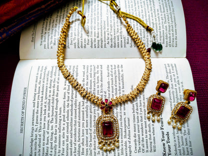 Beautiful and Classic Jewellery set