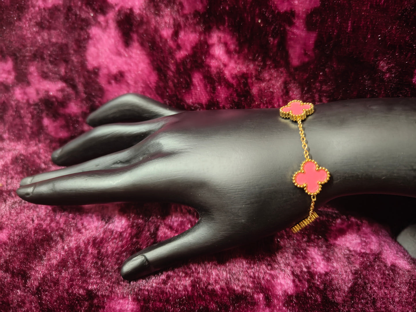 Beautiful and Classic Antitarnish stainless steel charms bracelet -Clover series