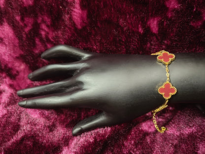 Beautiful and Classic Antitarnish stainless steel charms bracelet -Clover series