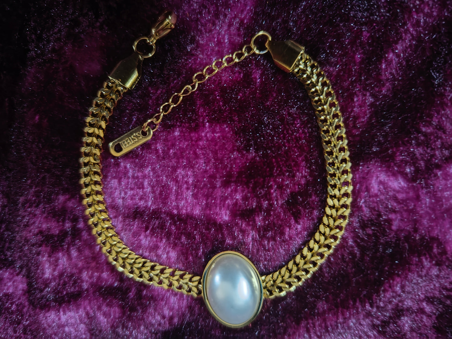 Beautiful and Classic Antitarnish stainless steel charms bracelet -Gold series