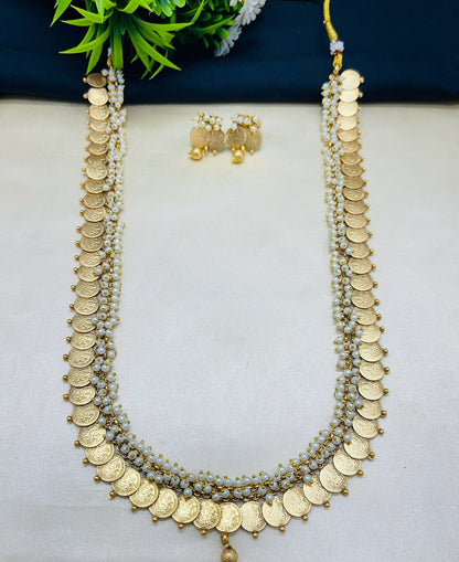 Beautiful and Classic Jewellery set