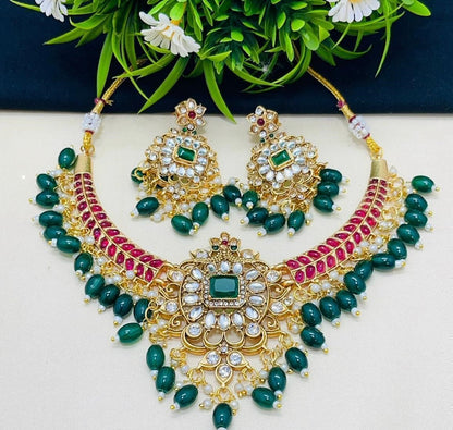 Beautiful and Classic Jewellery set